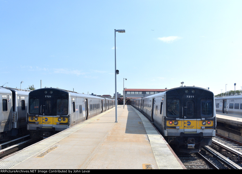 Two LIRR M7 Sets 